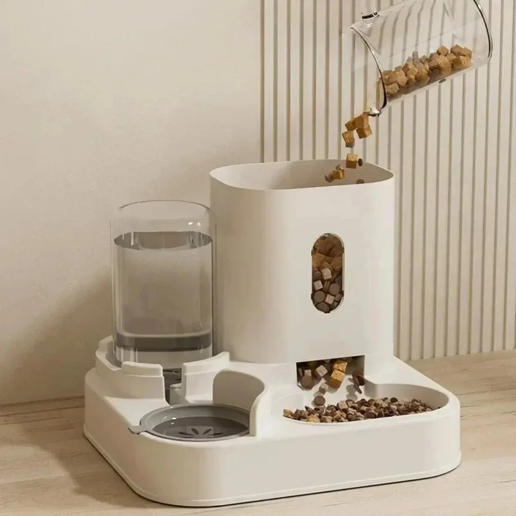 Distributore di acqua e cibo per animali