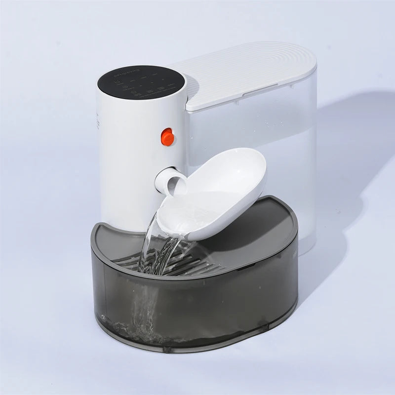 Dispenser di acqua per animali